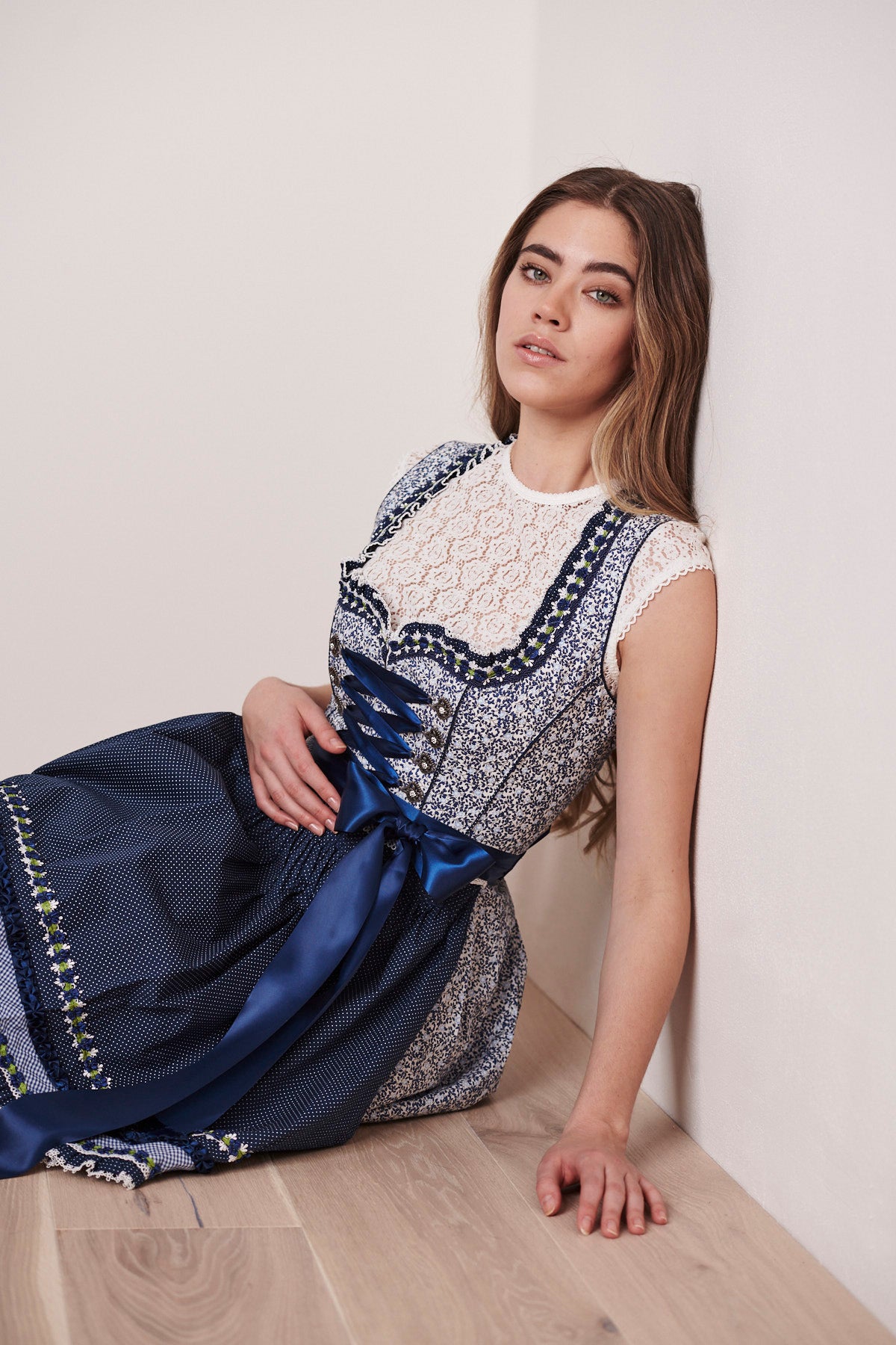 Dirndl - Dirndl Linora - Dirndl.com