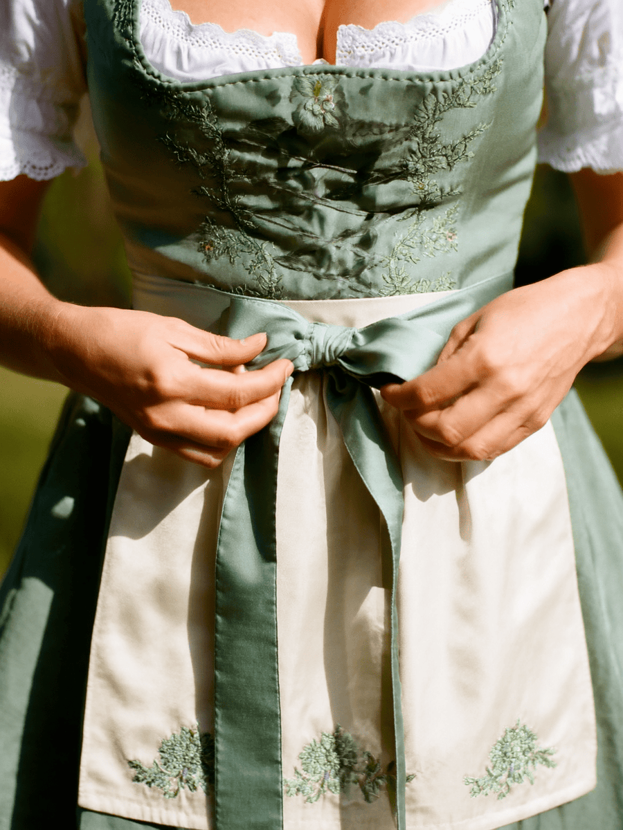 Aprons | dirndl.com Aprons | dirndl.com